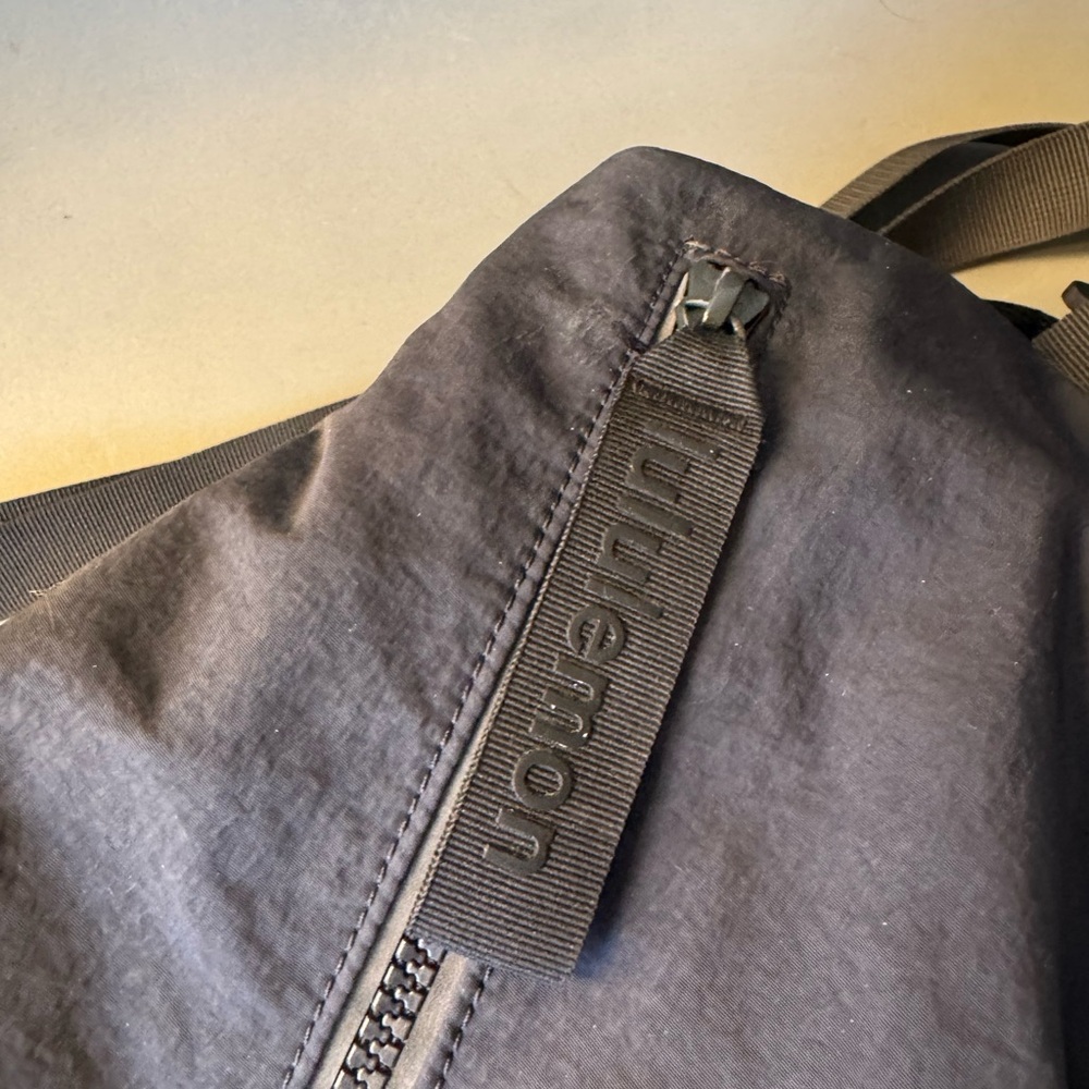 lululemon athletica Black Toiletry Bag - Picture 3 of 6